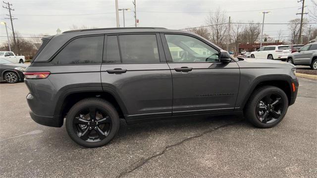 new 2024 Jeep Grand Cherokee car, priced at $41,289