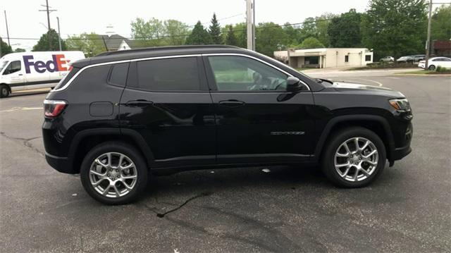 new 2024 Jeep Compass car, priced at $27,357