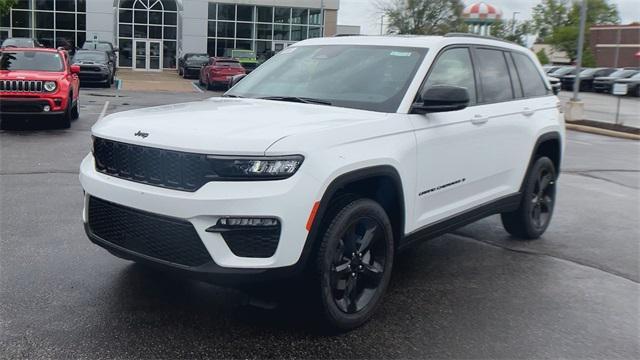 new 2025 Jeep Grand Cherokee car, priced at $45,558