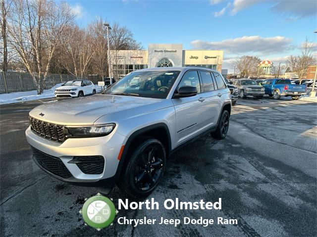 new 2024 Jeep Grand Cherokee car, priced at $45,175