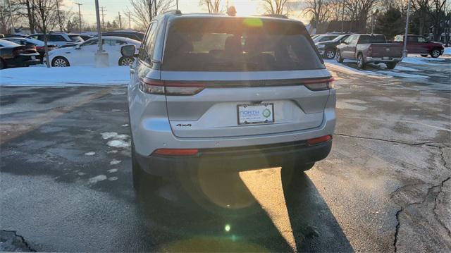 new 2024 Jeep Grand Cherokee car, priced at $45,175