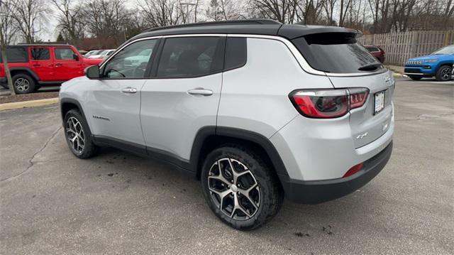 new 2024 Jeep Compass car, priced at $28,061