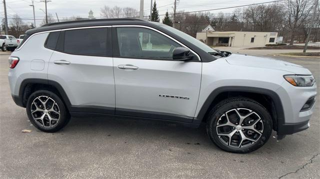 new 2024 Jeep Compass car, priced at $28,061