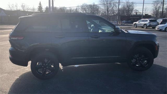 new 2024 Jeep Grand Cherokee car, priced at $43,173