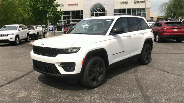 new 2024 Jeep Grand Cherokee car, priced at $44,558