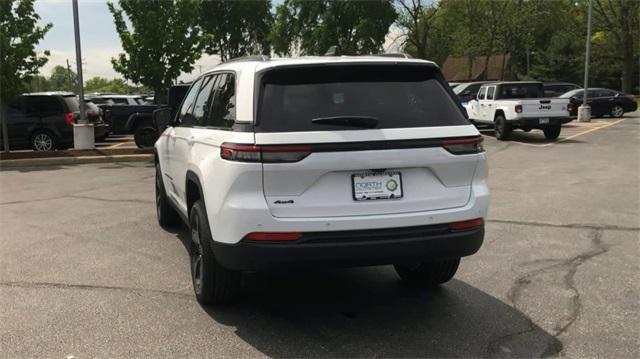 new 2024 Jeep Grand Cherokee car, priced at $44,580