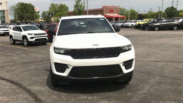 new 2024 Jeep Grand Cherokee car, priced at $44,580