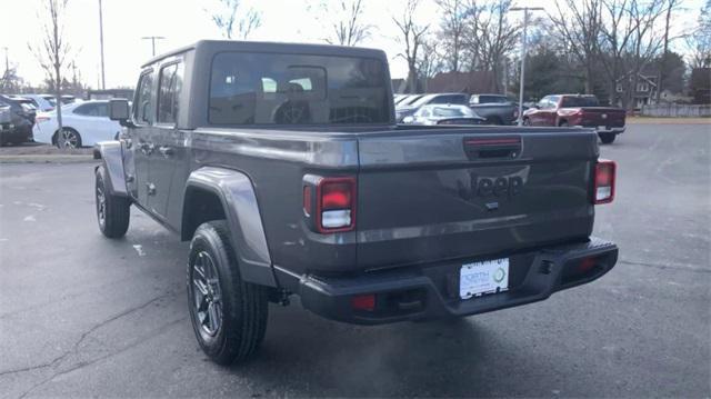 new 2024 Jeep Gladiator car, priced at $44,107