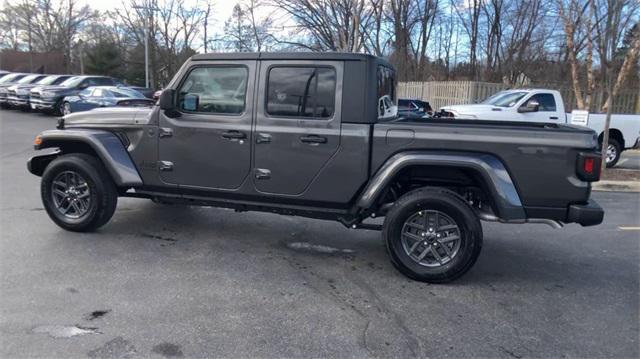 new 2024 Jeep Gladiator car, priced at $44,107