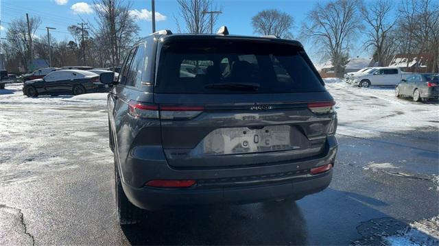 new 2024 Jeep Grand Cherokee car, priced at $44,087