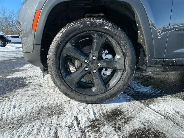 new 2024 Jeep Grand Cherokee car, priced at $44,087