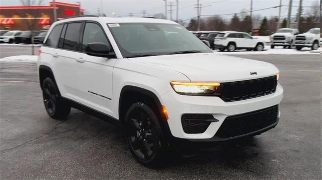 new 2025 Jeep Grand Cherokee car, priced at $42,328