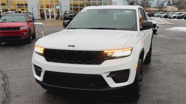 new 2025 Jeep Grand Cherokee car, priced at $42,328