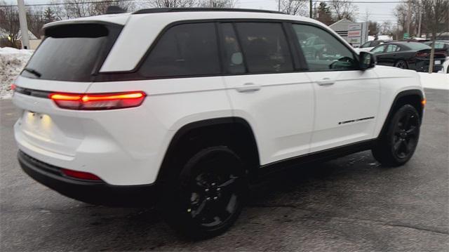 new 2025 Jeep Grand Cherokee car, priced at $42,328