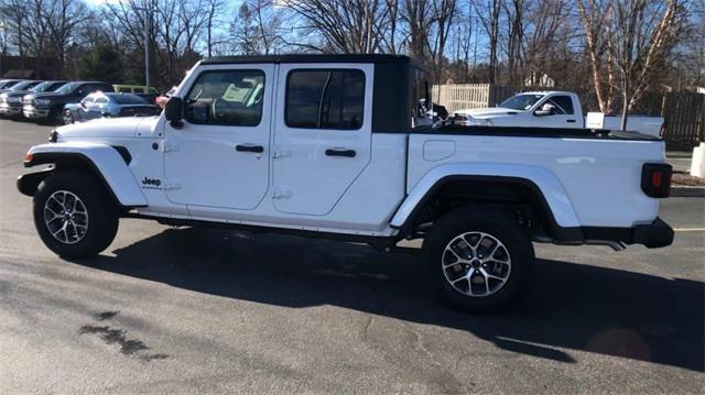 new 2024 Jeep Gladiator car, priced at $41,109