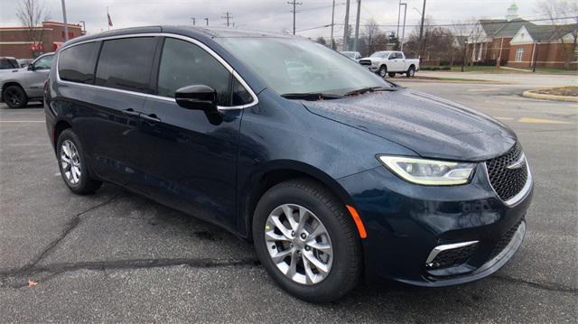 new 2025 Chrysler Pacifica car, priced at $43,792