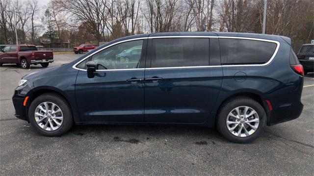 new 2025 Chrysler Pacifica car, priced at $43,792