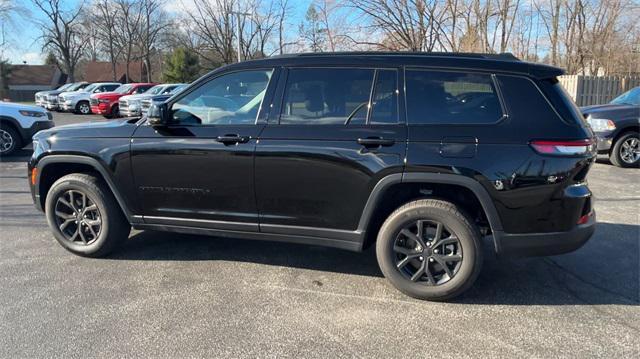 new 2024 Jeep Grand Cherokee L car, priced at $39,392