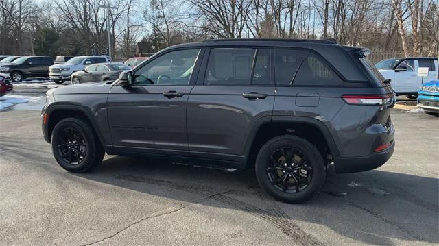 used 2024 Jeep Grand Cherokee car, priced at $35,890