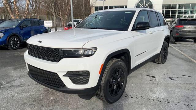 new 2024 Jeep Grand Cherokee car, priced at $43,930