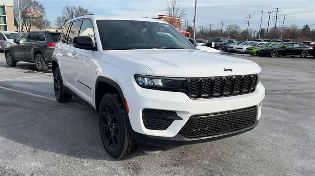 new 2024 Jeep Grand Cherokee car, priced at $43,930