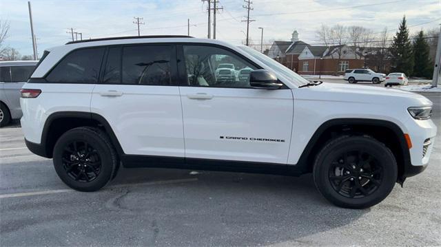 new 2024 Jeep Grand Cherokee car, priced at $43,930