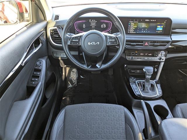 used 2025 Kia Seltos car, priced at $23,900