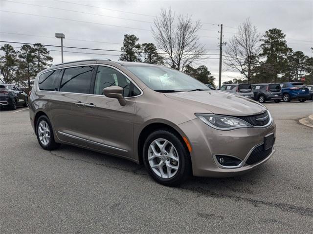 used 2018 Chrysler Pacifica car