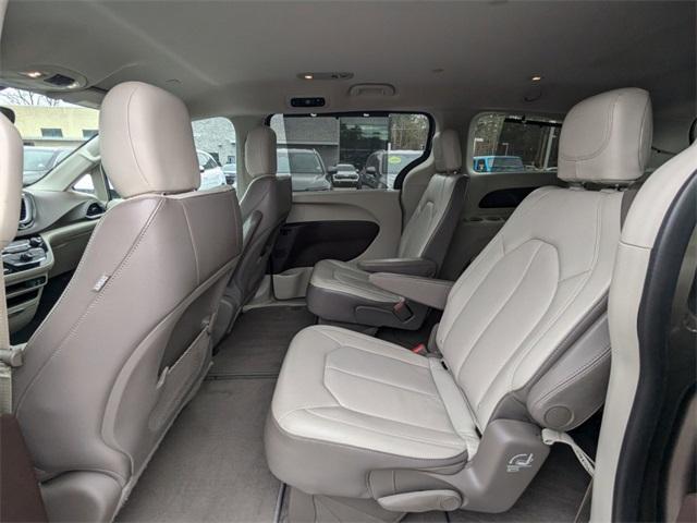 used 2018 Chrysler Pacifica car