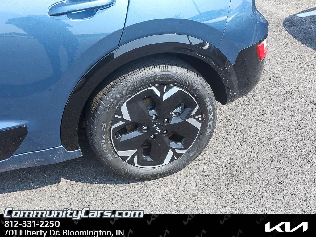 new 2025 Kia Niro EV car, priced at $41,991