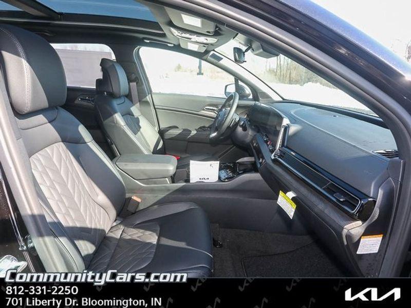 new 2025 Kia Sportage Plug-In Hybrid car, priced at $43,729