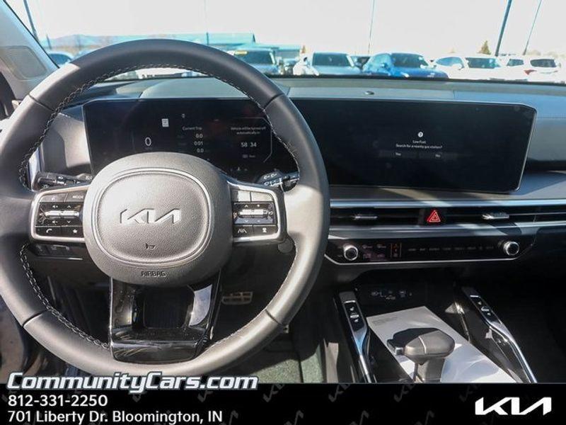 new 2025 Kia Sorento car, priced at $41,917
