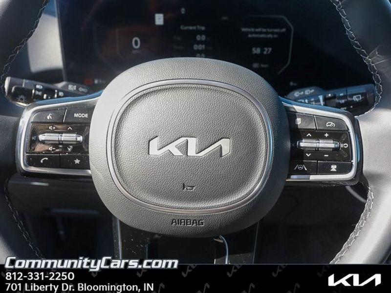 new 2025 Kia Sorento car, priced at $41,917