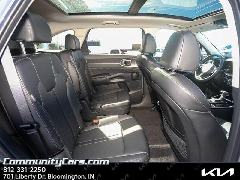 new 2025 Kia Sorento car, priced at $41,917