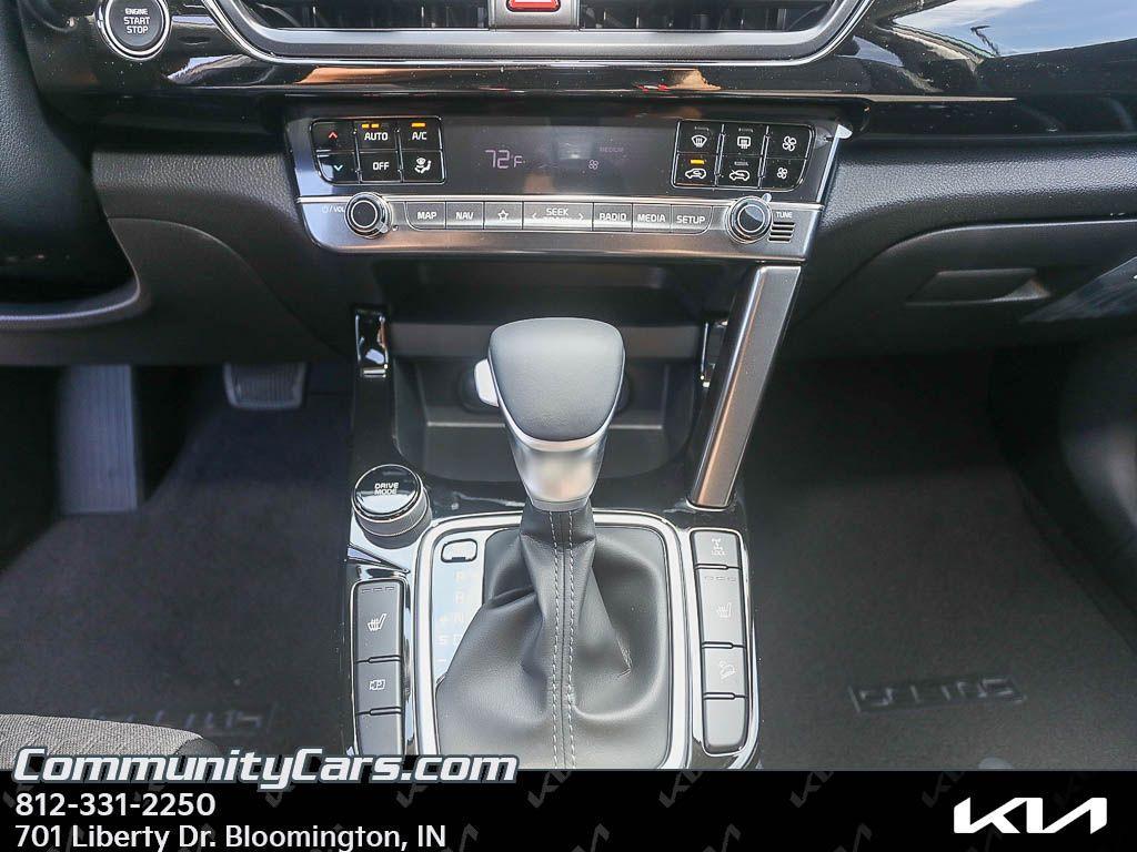 new 2025 Kia Seltos car, priced at $27,400