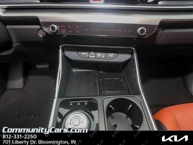 new 2025 Kia Carnival Hybrid car, priced at $48,515