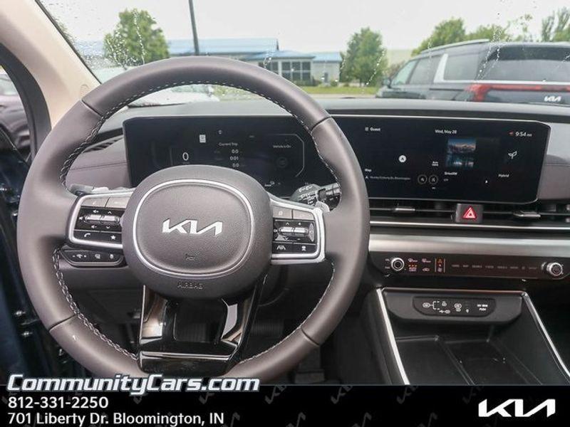 new 2025 Kia Carnival Hybrid car, priced at $49,250