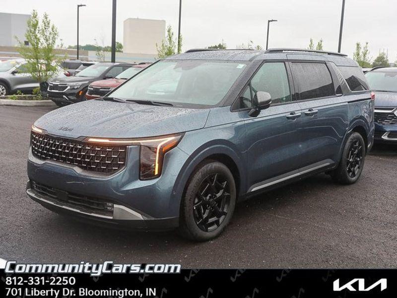 new 2025 Kia Carnival Hybrid car, priced at $49,250