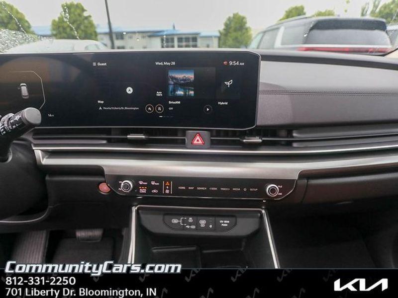 new 2025 Kia Carnival Hybrid car, priced at $49,250