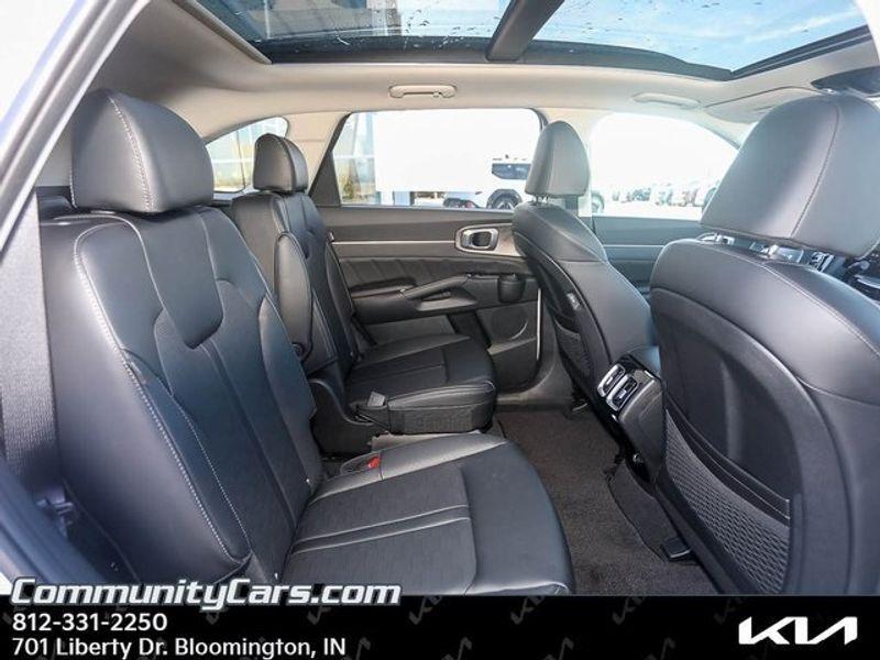 new 2025 Kia Sorento car, priced at $44,075