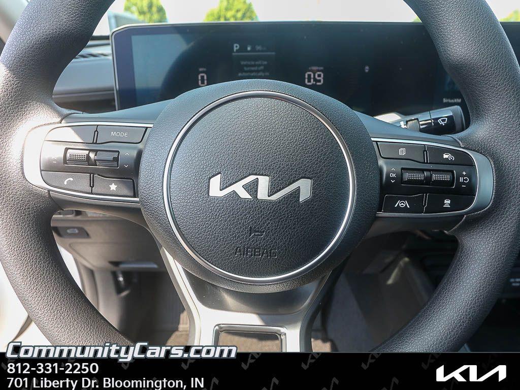 new 2025 Kia K5 car, priced at $27,900