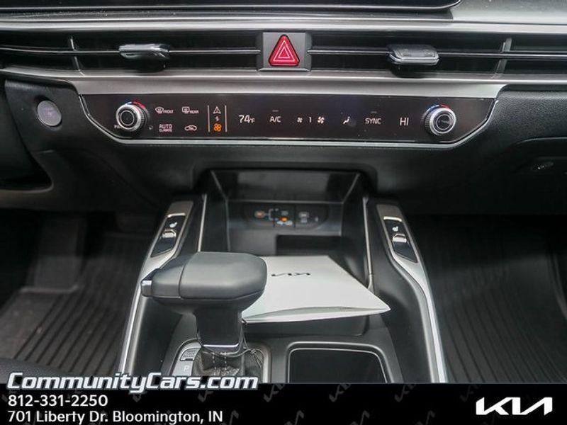 new 2025 Kia Sorento car, priced at $37,551