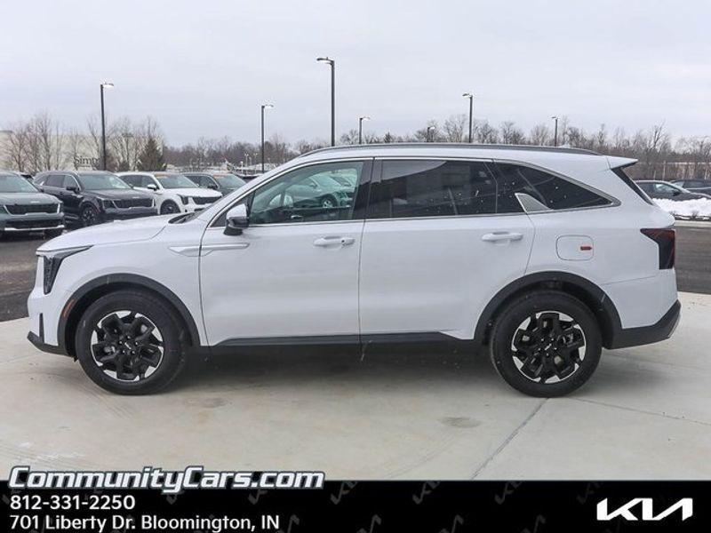 new 2025 Kia Sorento car, priced at $37,551
