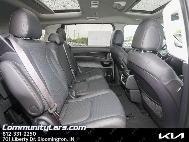 new 2025 Kia Carnival Hybrid car, priced at $52,500
