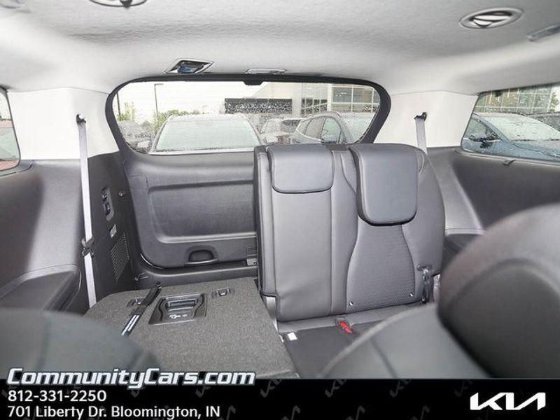 new 2025 Kia Carnival Hybrid car, priced at $52,500