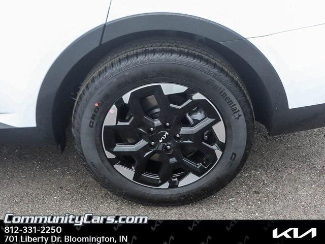 new 2025 Kia Sorento car, priced at $37,675