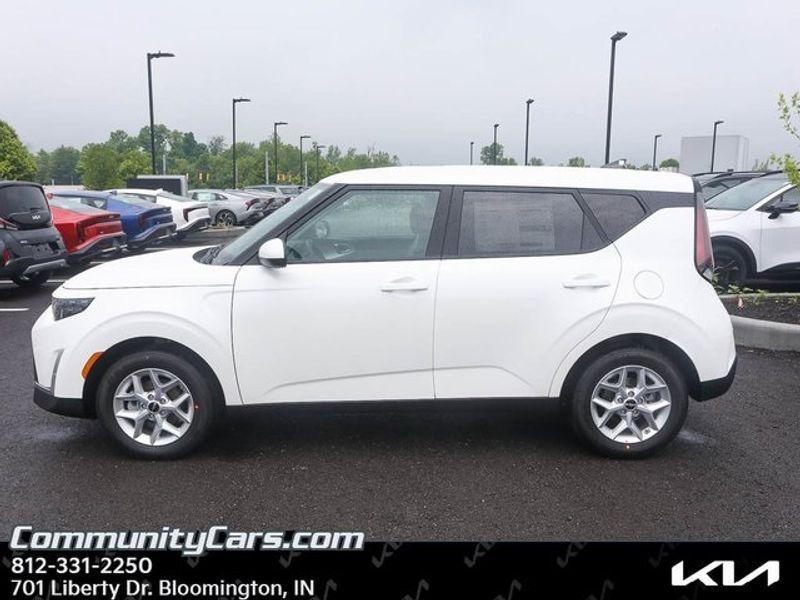 new 2025 Kia Soul car, priced at $22,207