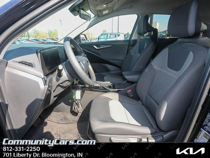 new 2025 Kia Niro car, priced at $28,552