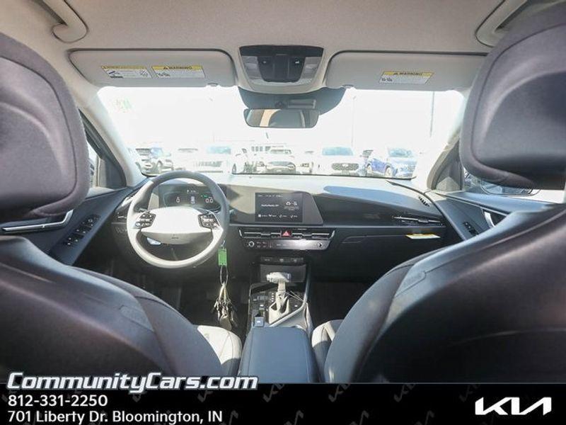 new 2025 Kia Niro car, priced at $28,552