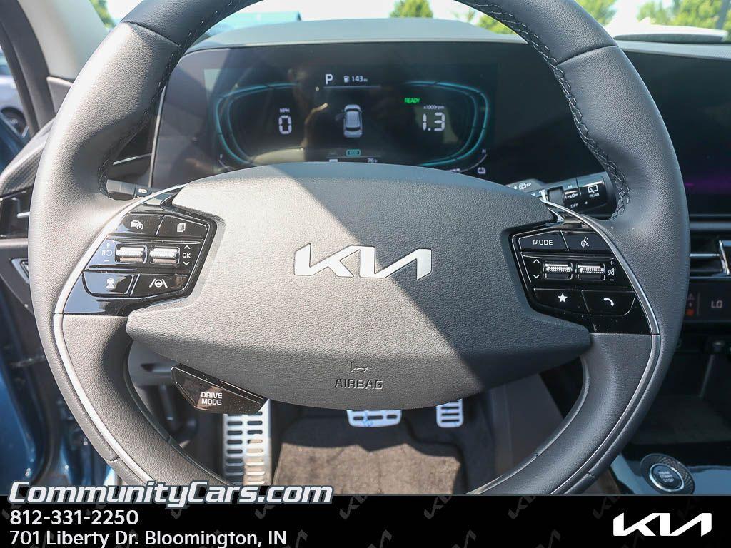 new 2025 Kia Niro car, priced at $33,000